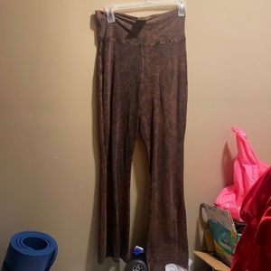 Zenana flare pants with tag